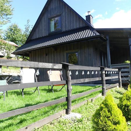 Szare Domki Z Widokiem Zmigrod Nowy Экстерьер фото